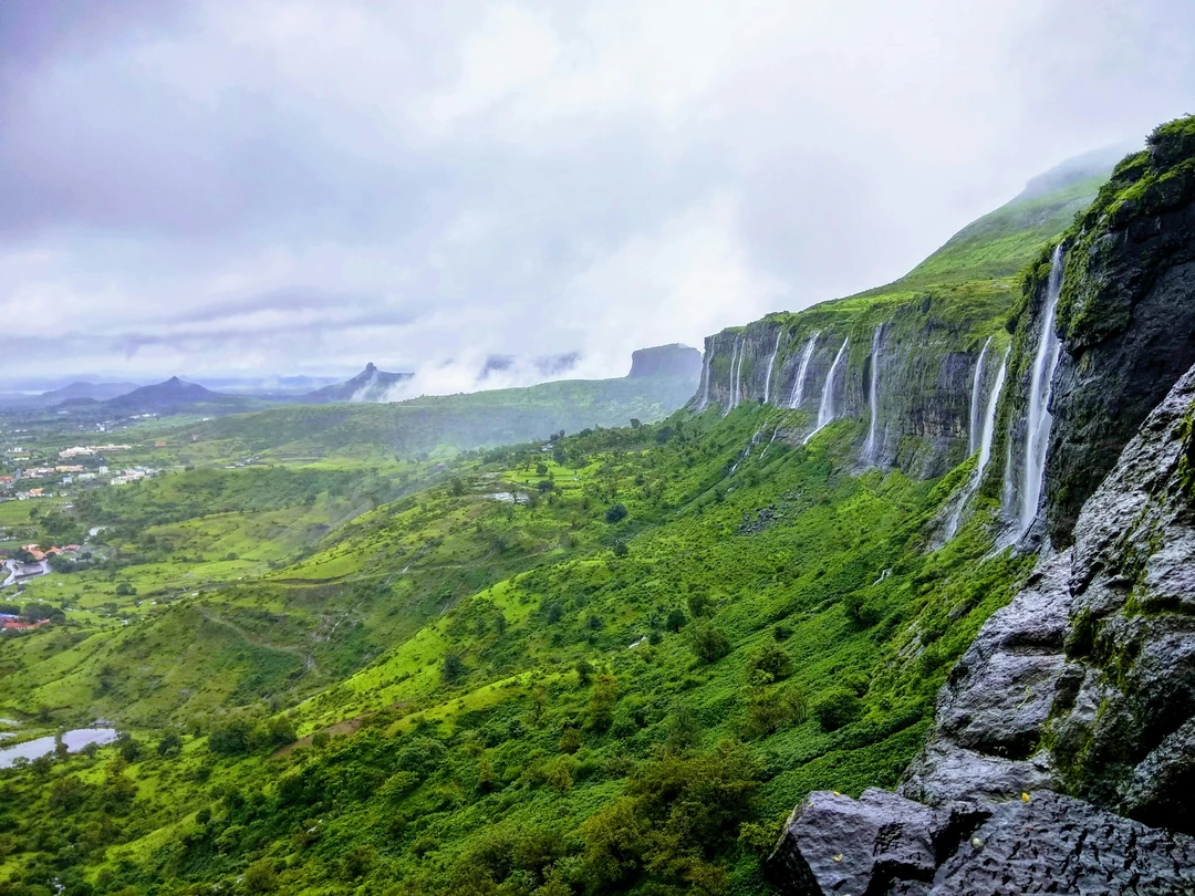 Nashik cityscape and ghats at sunrise - Safari Sutra Tours from Nashik
