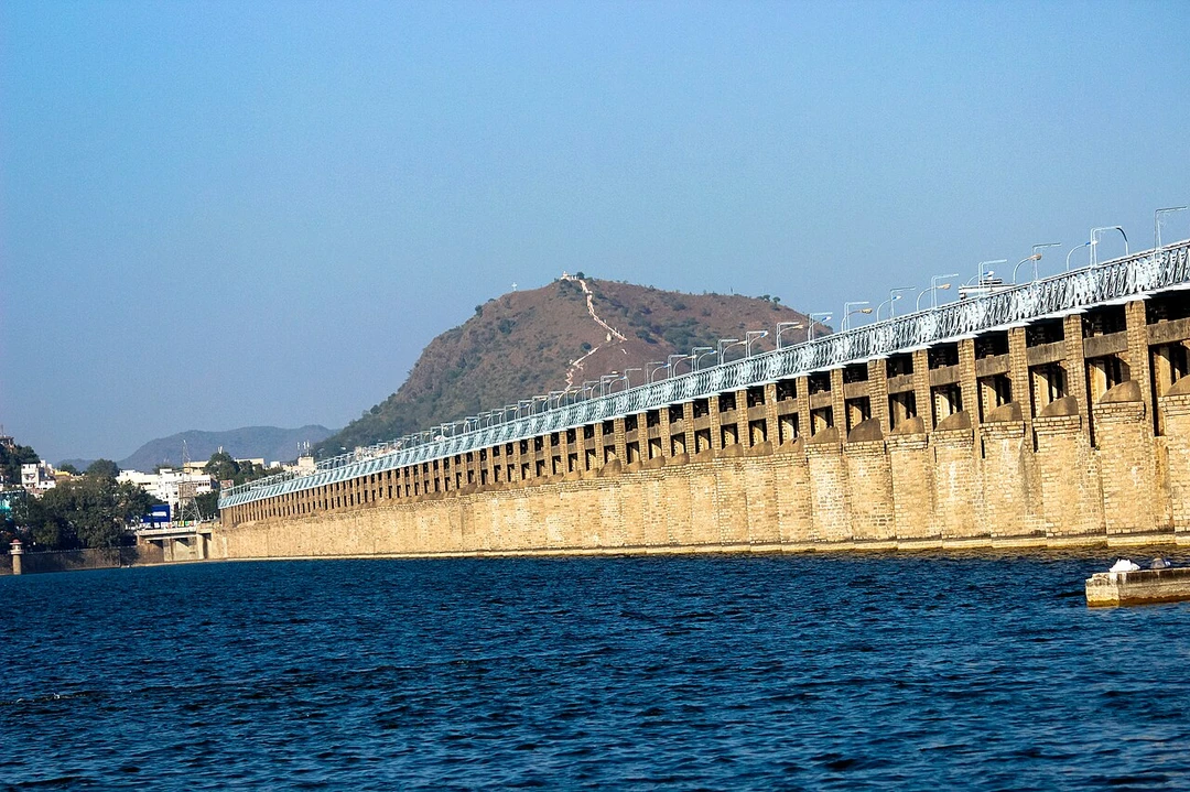Vijayawada cityscape and Krishna River - Safari Sutra Tours from Vijayawada